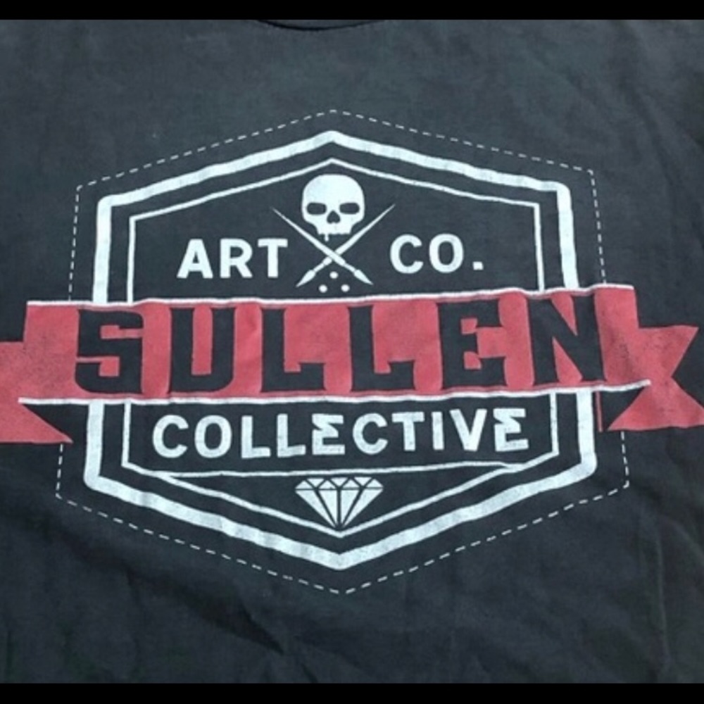 Sullen Art Co Collective Distressed 2XL T-Shirt!